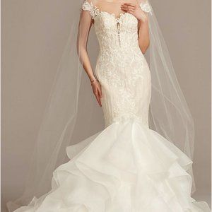 Oleg Cassini Linear Beaded Applique Mermaid Wedding Dress Size 12 David’s Bridal